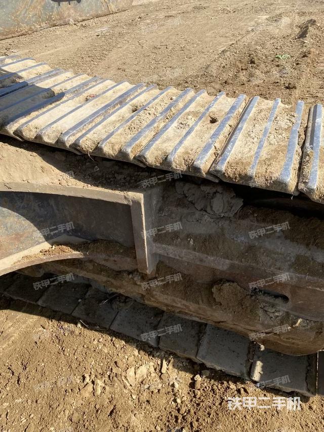 單側(cè)履帶整體（整機(jī)外觀）