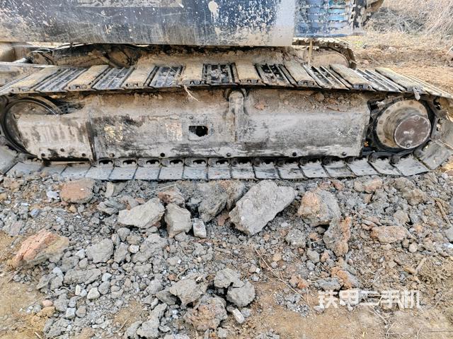 左側(cè)履帶整體?（行走機(jī)構(gòu)）