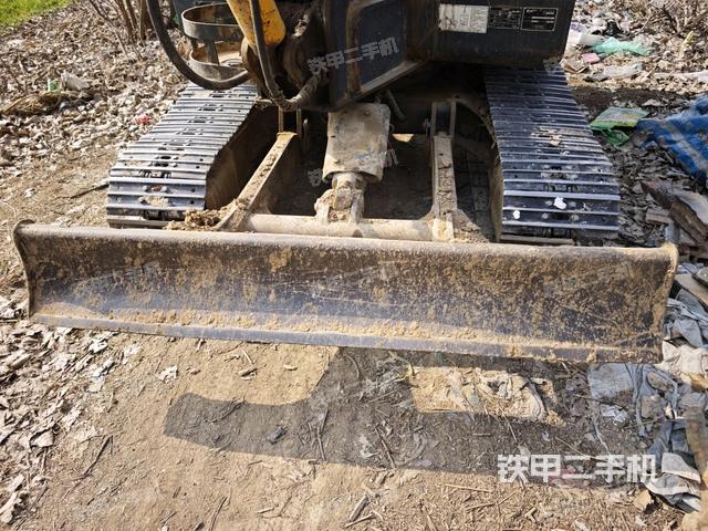 轉(zhuǎn)盤和下車架正前（工作和回轉(zhuǎn)裝置）