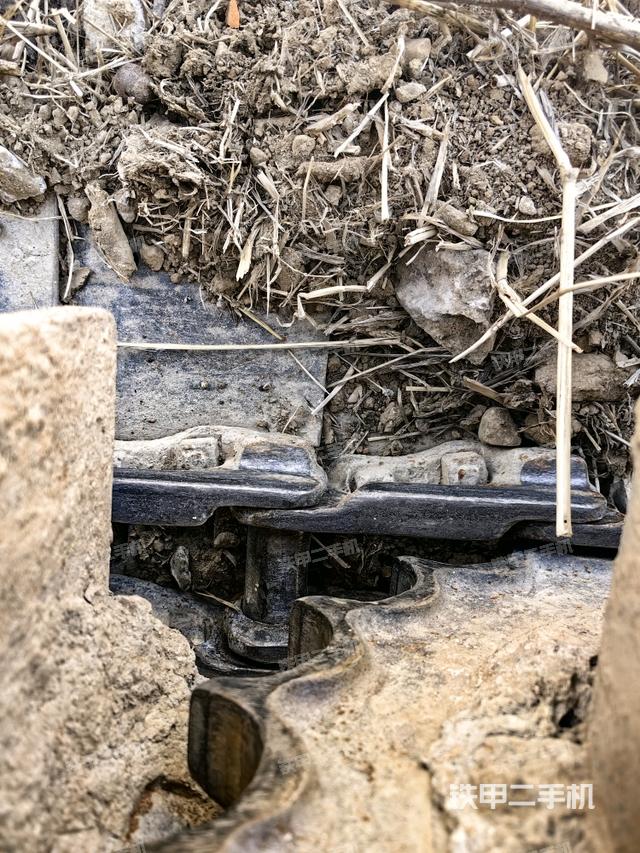 右驅動輪（行走機構）