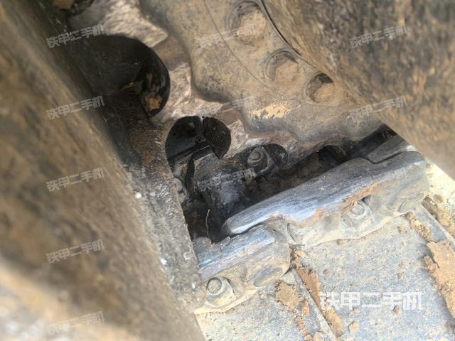 右驅動輪（行走機構）