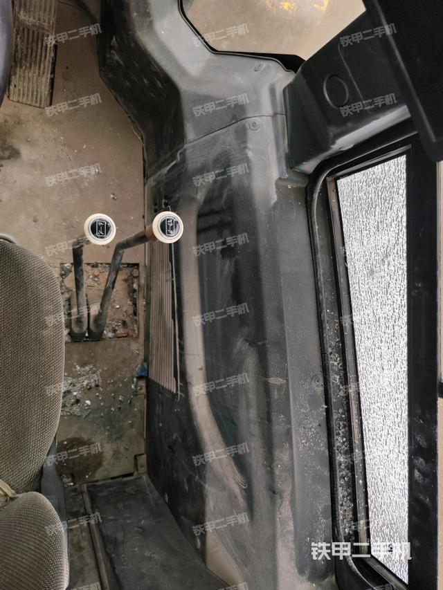 操作桿  檔位（駕駛室部分）