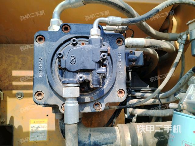 液壓泵斜45?左（大件艙室）