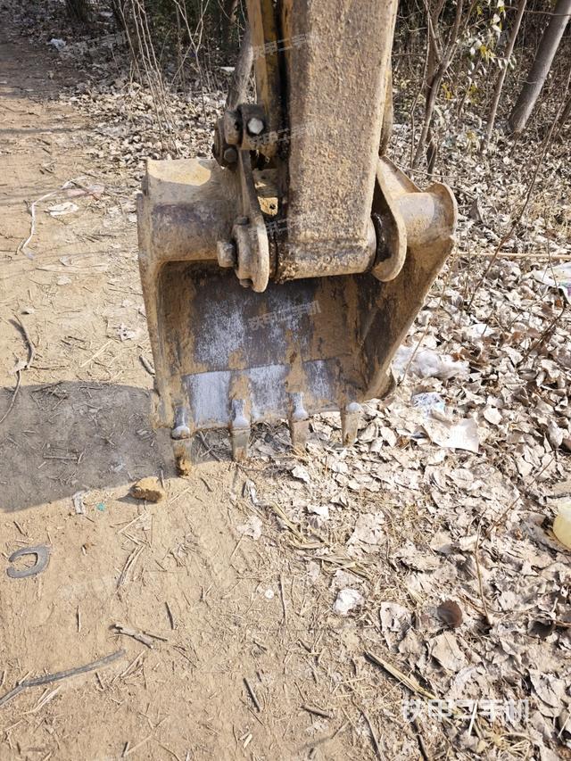 鏟斗右后整體（工作和回轉(zhuǎn)裝置）