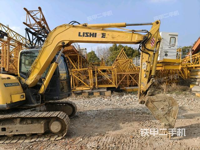 鏟斗右后整體（工作和回轉(zhuǎn)裝置）