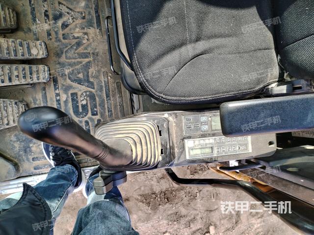 座椅左側(cè)控制臺(tái)/音響/含左手柄（駕駛室部分）