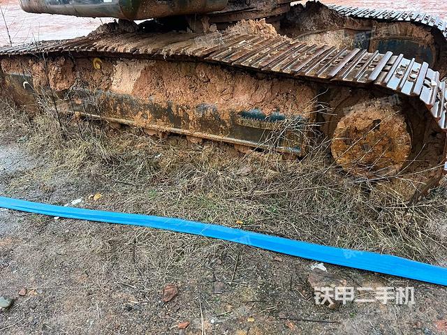 單側(cè)履帶整體（整機(jī)外觀）