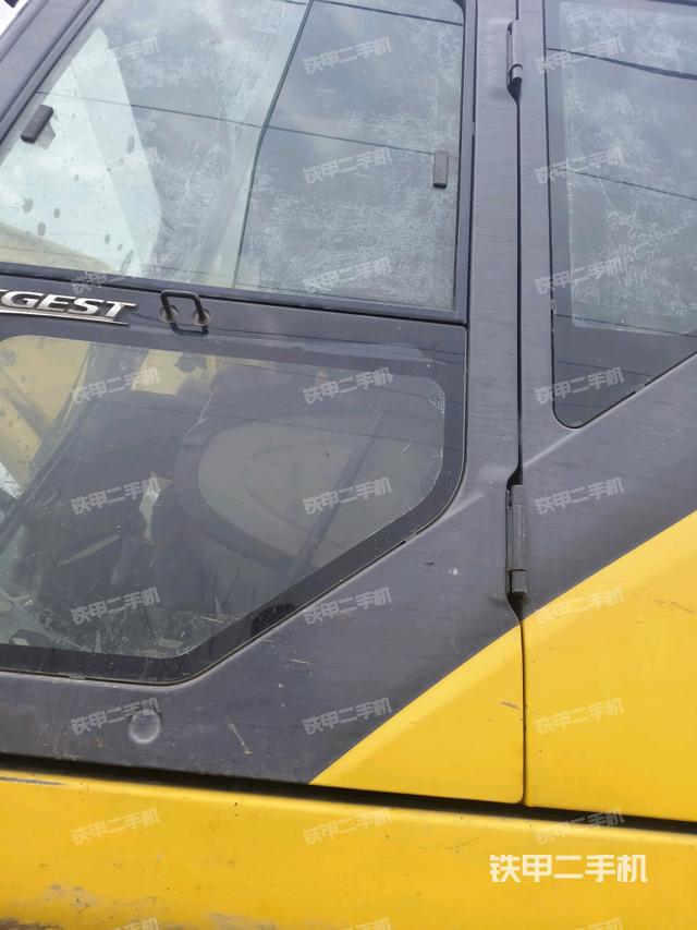 駕駛室整體（整機(jī)外觀）