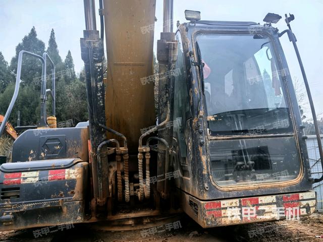 大臂油缸整體?豎拍（工作和回轉(zhuǎn)裝置）