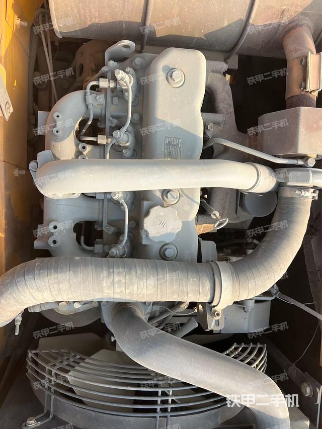 發(fā)動機(jī)整體俯視(整機(jī)外觀) 發(fā)動機(jī)整體俯視(整機(jī)外觀)