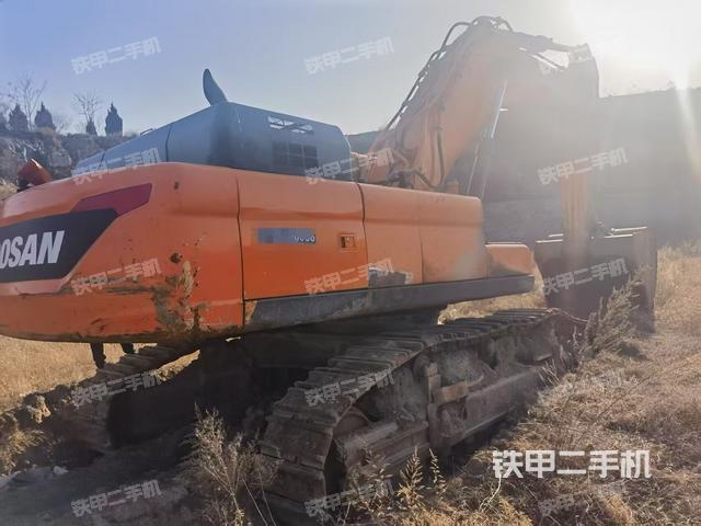 整機右后45°(整機外觀) 整機右后45°(整機外觀)