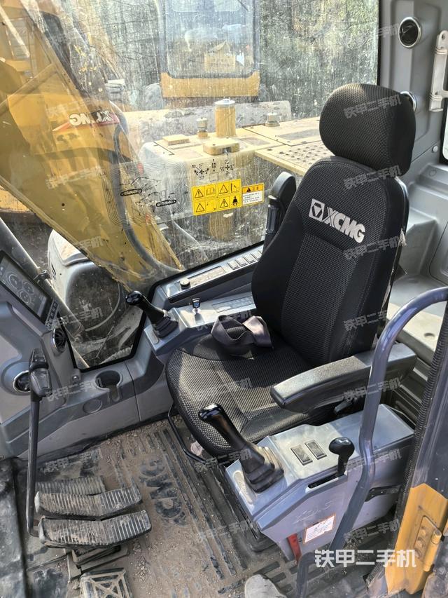 座椅后部（駕駛室部分）