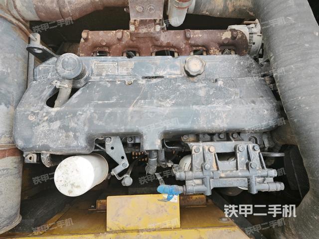 氣門室蓋螺絲特寫（上車部件）