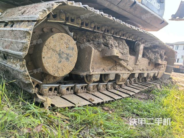 左導(dǎo)向輪（行走機(jī)構(gòu)）