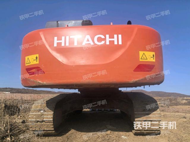 駕駛室頂部(整機(jī)外觀) 駕駛室頂部(整機(jī)外觀)