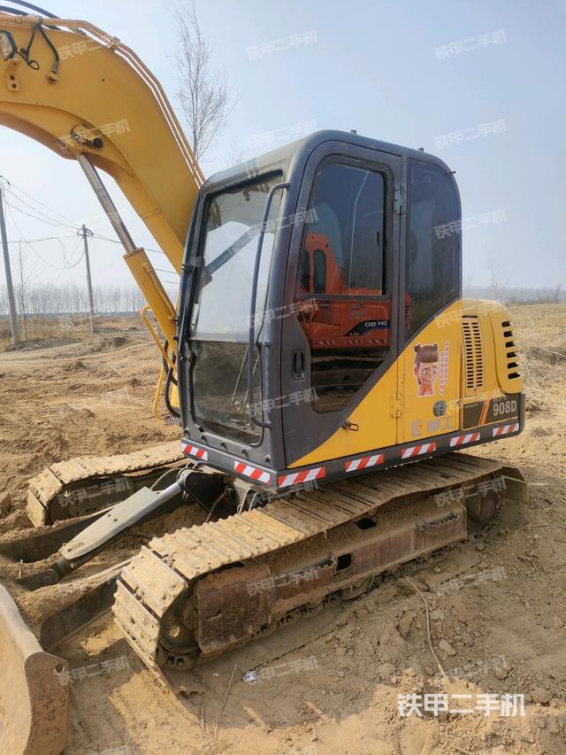 駕駛室整體（整機(jī)外觀）