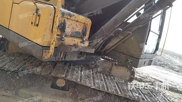 大臂油缸整體?豎拍（工作和回轉(zhuǎn)裝置）