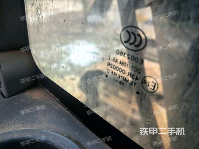 后窗玻璃角標(biāo)（駕駛室部分）