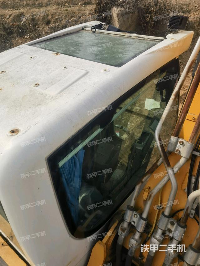 駕駛室頂部（整機(jī)外觀）