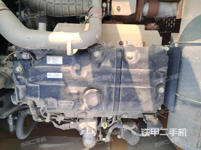 氣門(mén)室蓋螺絲特寫(xiě)（上車(chē)部件）