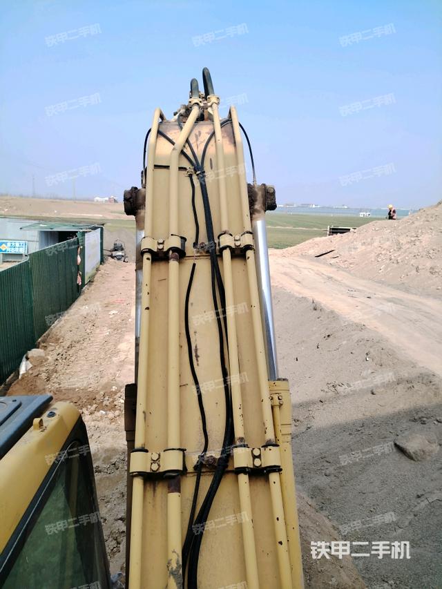 大臂背部俯視（工作和回轉裝置）