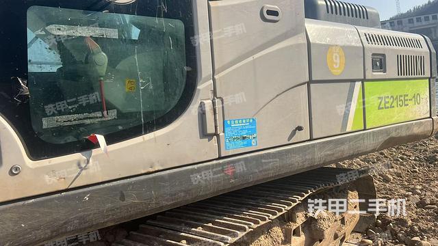 駕駛室正側(cè)（駕駛室部分）