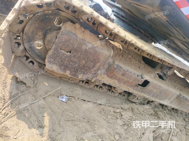 單側(cè)履帶整體（整機(jī)外觀）