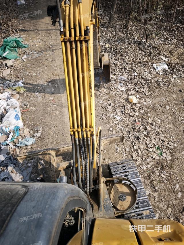 大臂背部俯視（工作和回轉(zhuǎn)裝置）