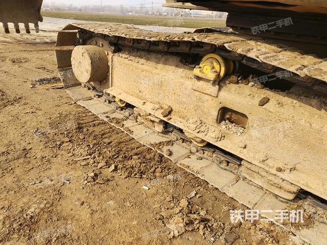 右驱动轮（行走机构）