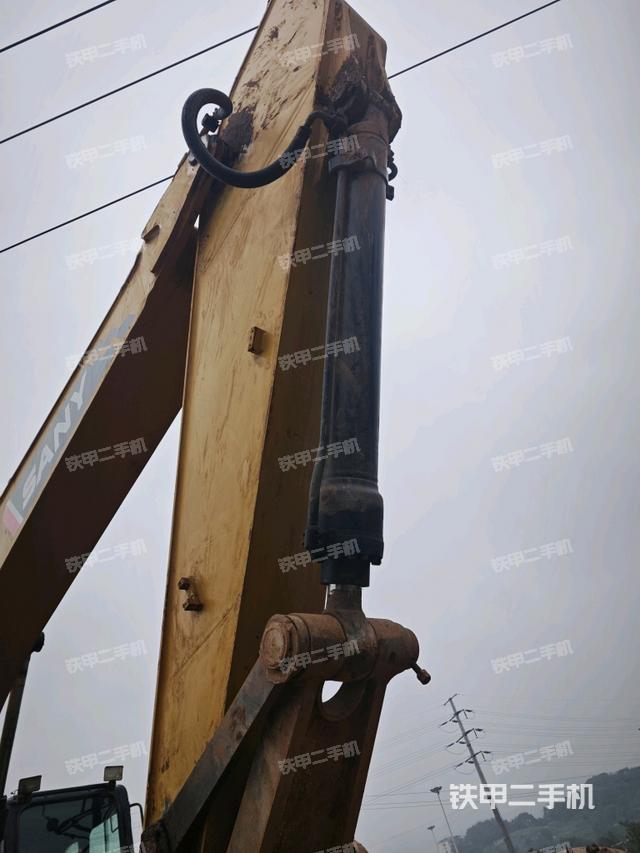 小臂整體右前（工作和回轉(zhuǎn)裝置）