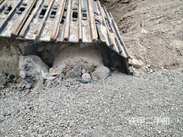 右驅動輪（行走機構）