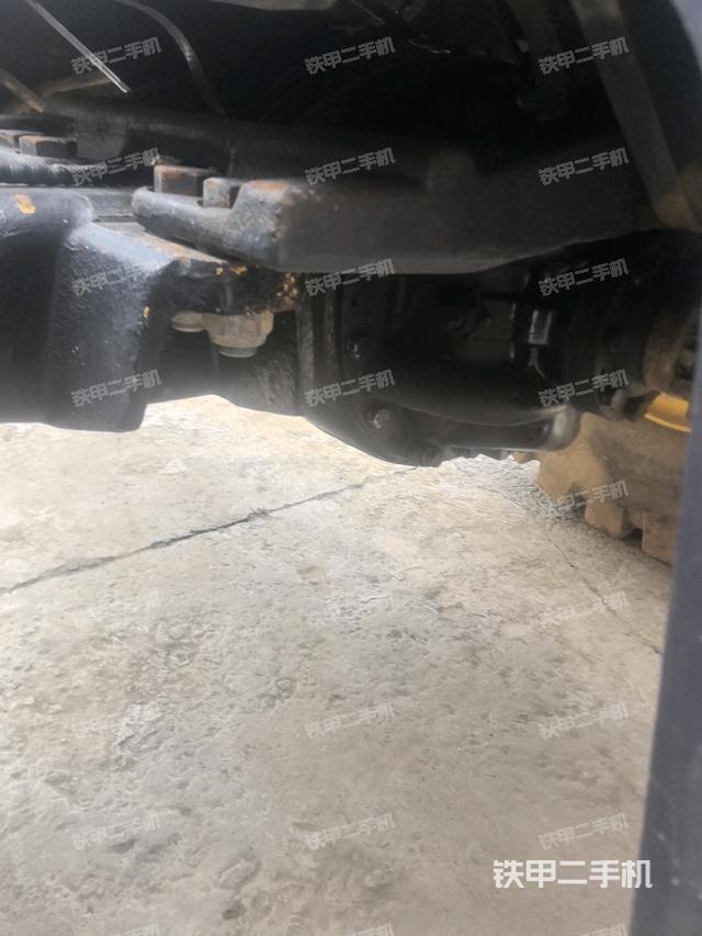 后驅(qū)動橋(液壓/傳動系統(tǒng)) 后驅(qū)動橋(液壓/傳動系統(tǒng))