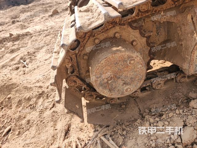 右驅(qū)動輪（行走機構(gòu)）