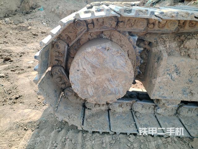 右驅(qū)動(dòng)輪（行走機(jī)構(gòu)）