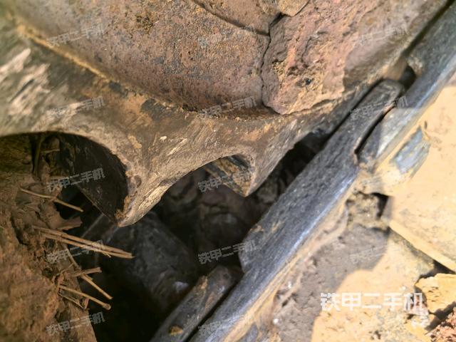 右側(cè)履帶整體（行走機(jī)構(gòu)）