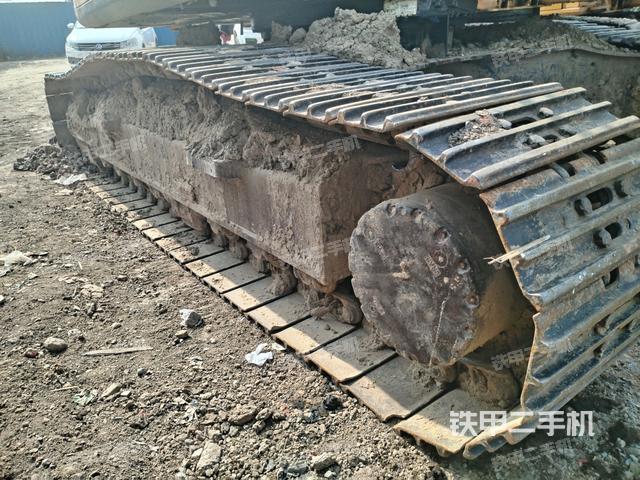 左側(cè)履帶整體?（行走機(jī)構(gòu)）