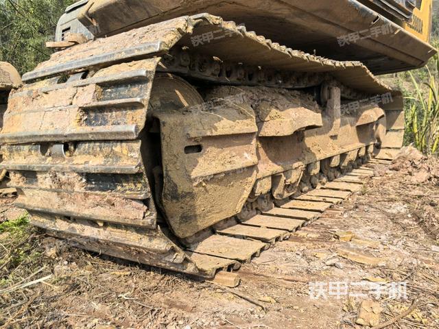 左側(cè)履帶整體?（行走機(jī)構(gòu)）