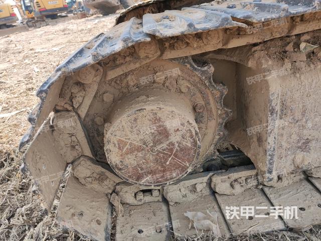 右驅(qū)動(dòng)輪（行走機(jī)構(gòu)）