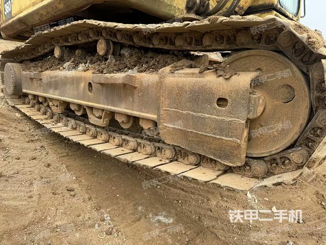 单侧履带整体（整机外观）