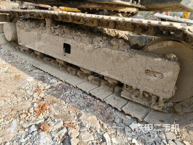 左側(cè)履帶整體?（行走機(jī)構(gòu)）