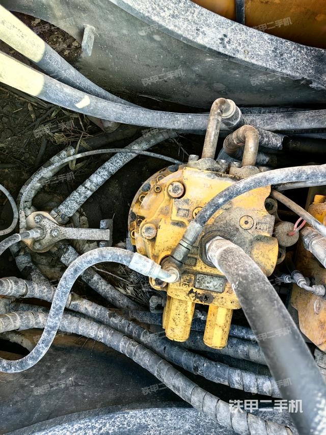 回轉(zhuǎn)馬達（上車部件）