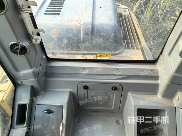 后窗玻璃角標(biāo)（駕駛室部分）