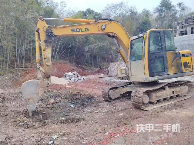 整機右后45°（整機外觀）