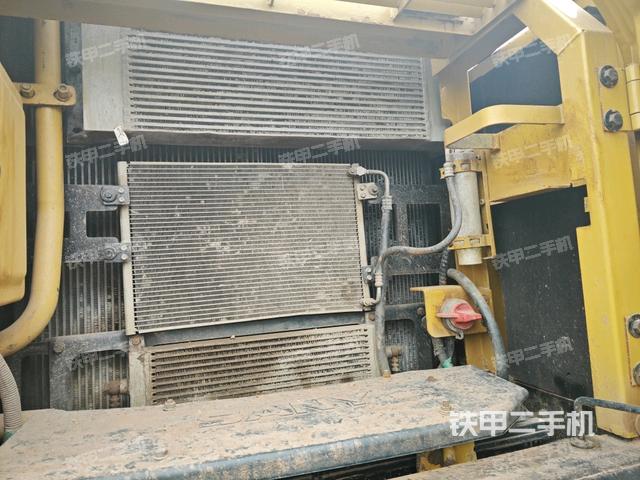 散熱器正面（大件艙室）