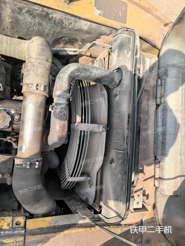 液壓泵斜45?左（大件艙室）