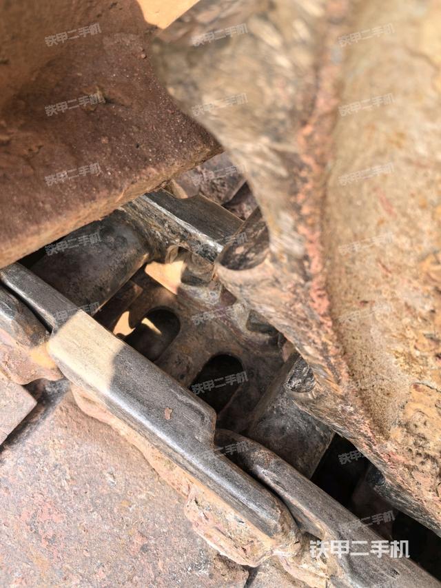 左驅(qū)動(dòng)輪（行走機(jī)構(gòu)）