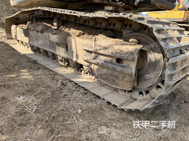 單側(cè)履帶整體（整機(jī)外觀）