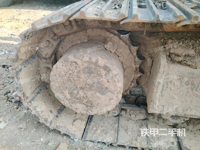 右驅(qū)動輪（行走機(jī)構(gòu)）