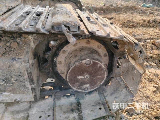 左驅(qū)動(dòng)輪（行走機(jī)構(gòu)）