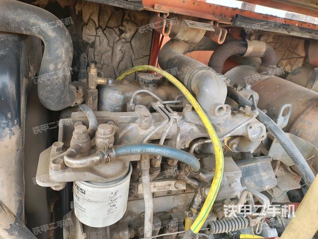 发动机室（上车部件）